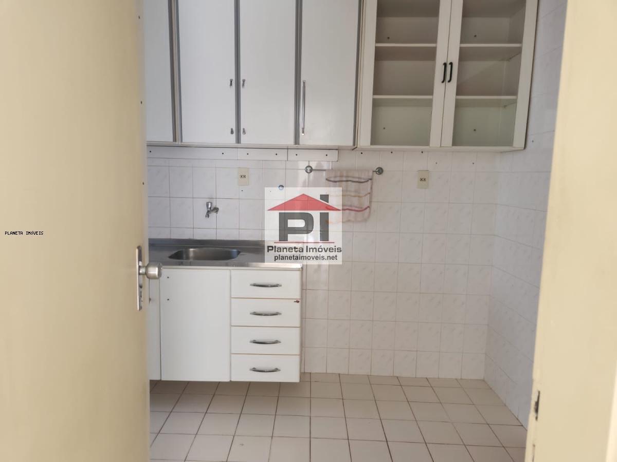 Apartamento à venda com 3 quartos, 68m² - Foto 13