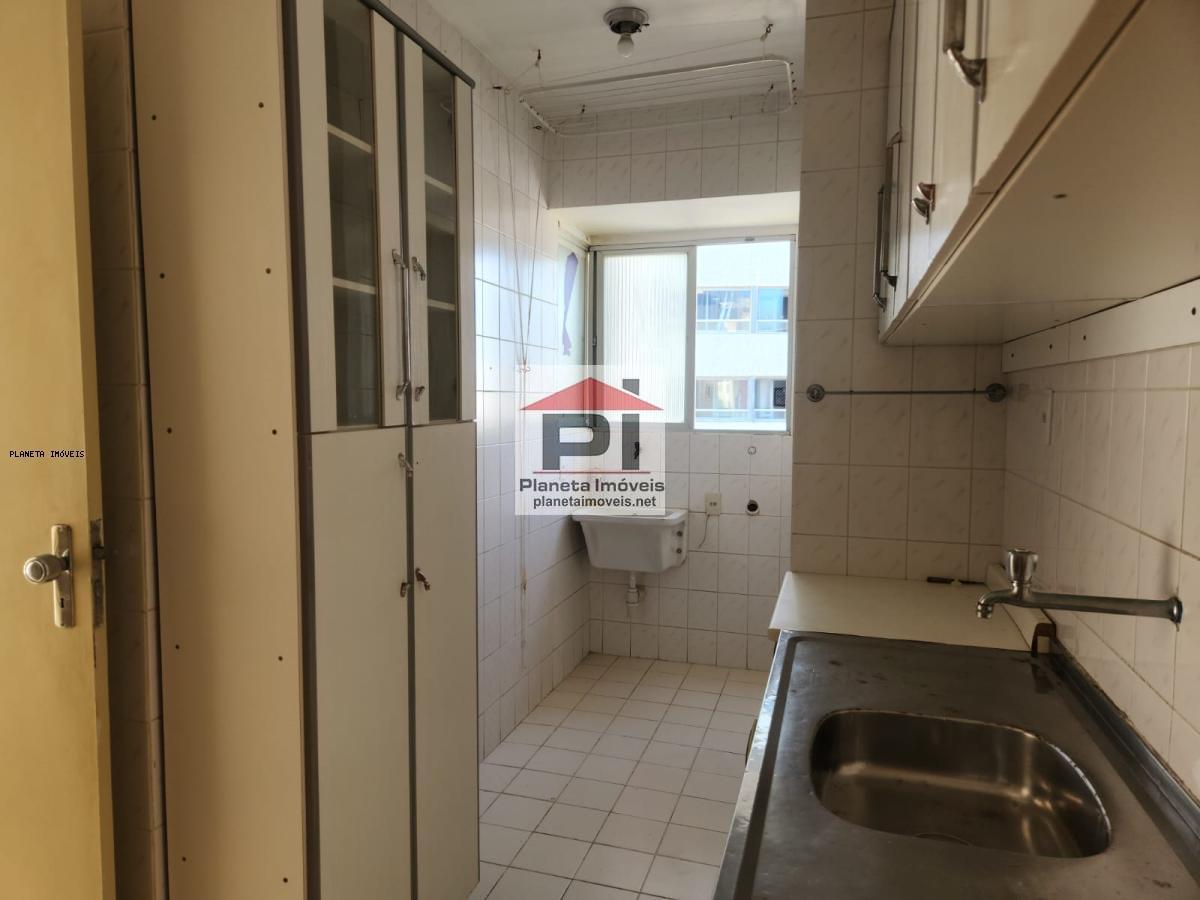 Apartamento à venda com 3 quartos, 68m² - Foto 15