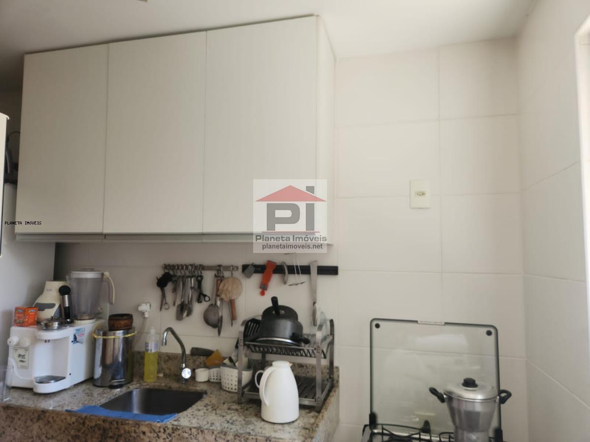 Apartamento à venda com 2 quartos, 65m² - Foto 18