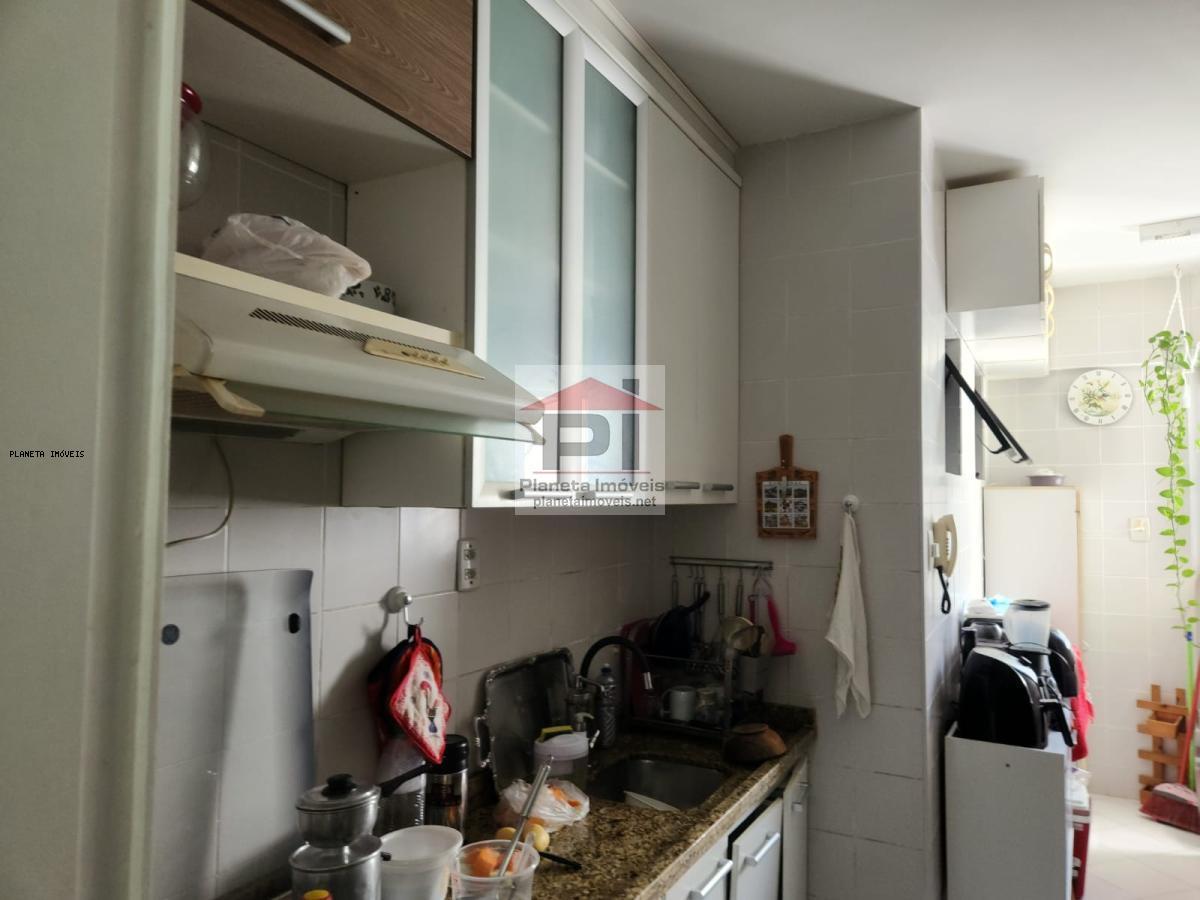 Apartamento à venda com 3 quartos, 80m² - Foto 19