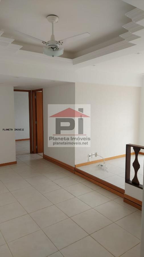 Apartamento à venda com 2 quartos, 67m² - Foto 2