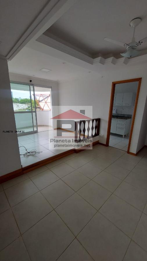 Apartamento à venda com 2 quartos, 67m² - Foto 4