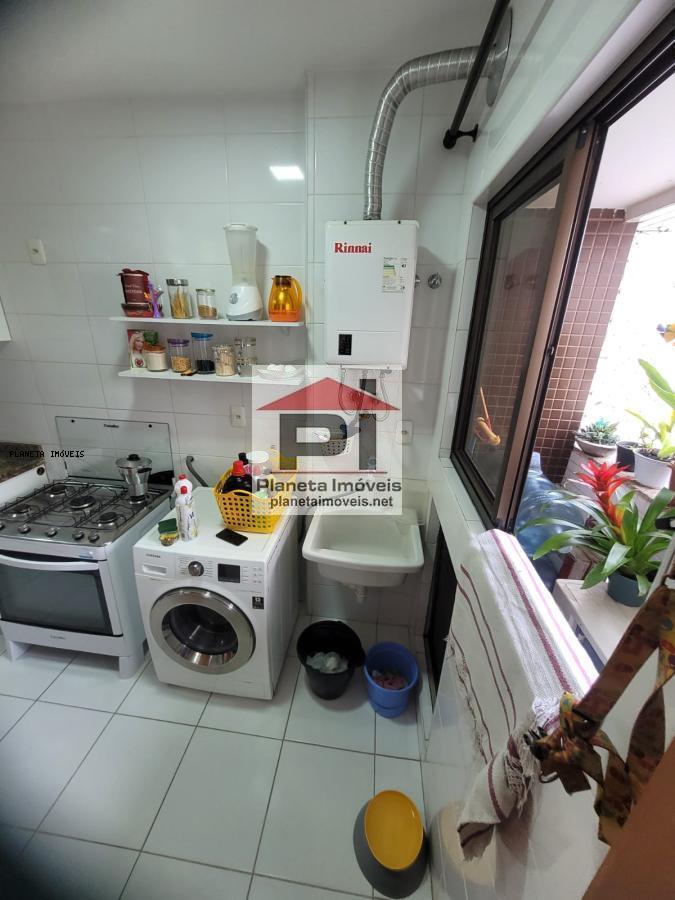 Apartamento à venda com 3 quartos, 94m² - Foto 17