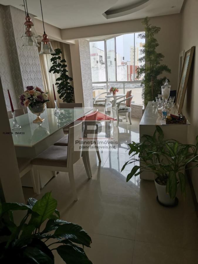 Apartamento à venda com 3 quartos, 130m² - Foto 1