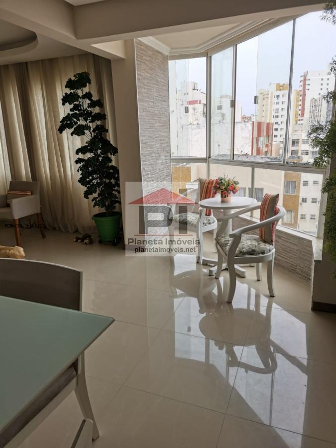 Apartamento à venda com 3 quartos, 130m² - Foto 4