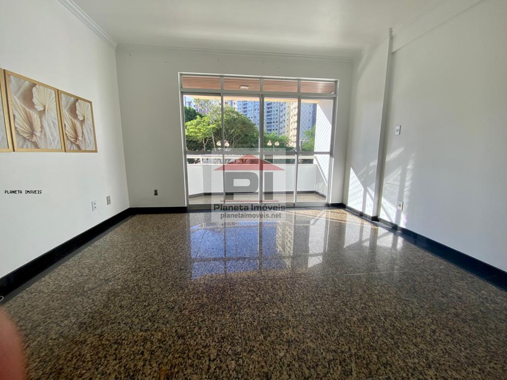 Apartamento à venda com 3 quartos, 110m² - Foto 1