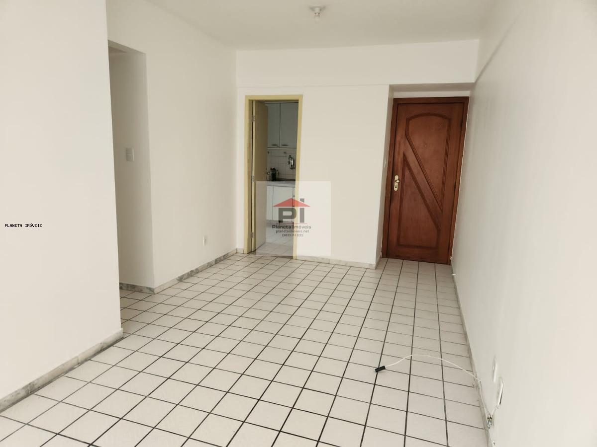 Apartamento à venda com 3 quartos, 68m² - Foto 3