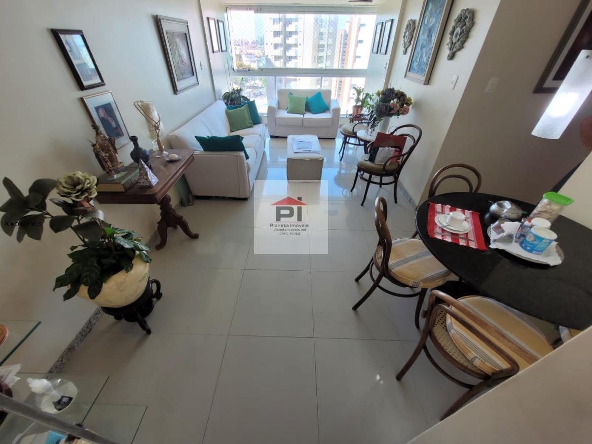 Apartamento à venda com 2 quartos, 70m² - Foto 1