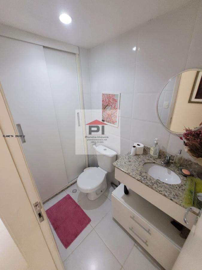 Apartamento à venda com 2 quartos, 70m² - Foto 3