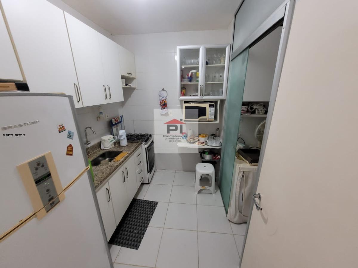 Apartamento à venda com 2 quartos, 70m² - Foto 13