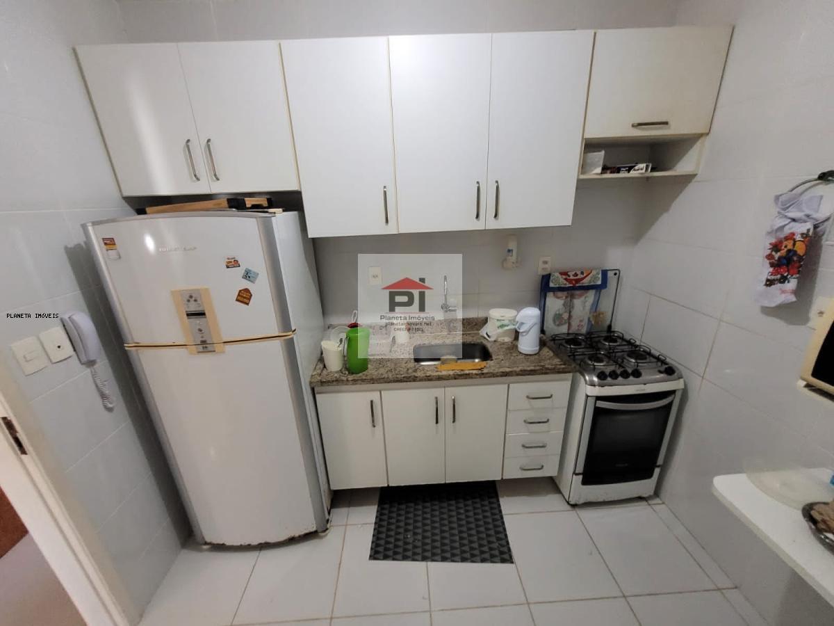 Apartamento à venda com 2 quartos, 70m² - Foto 14