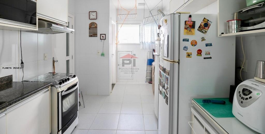 Apartamento à venda com 3 quartos, 177m² - Foto 8