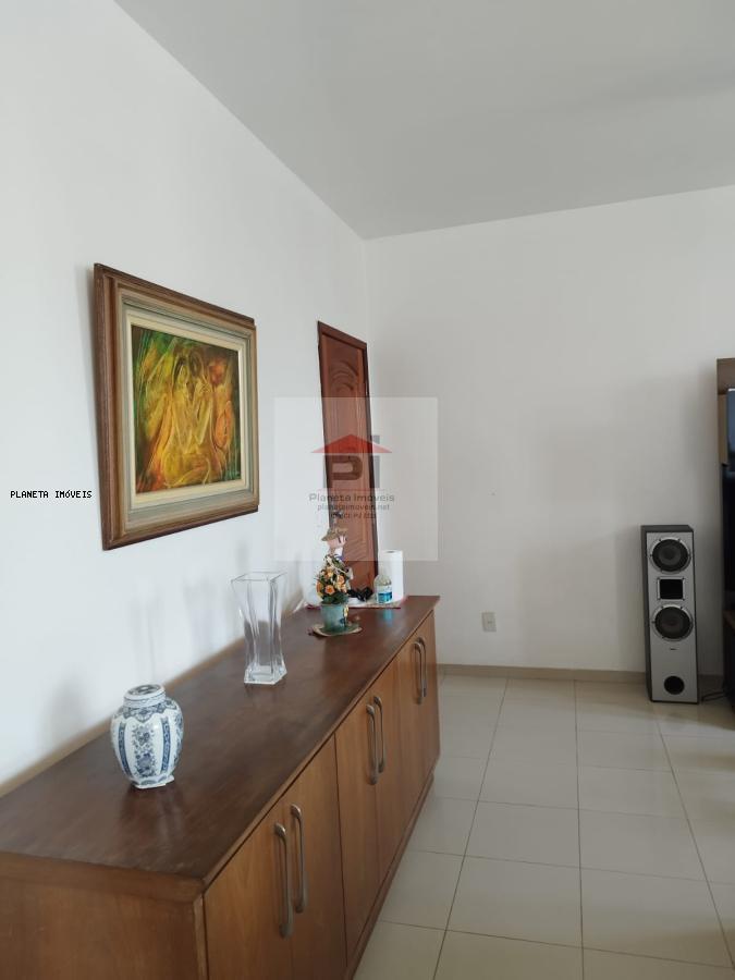 Apartamento à venda com 3 quartos, 125m² - Foto 2