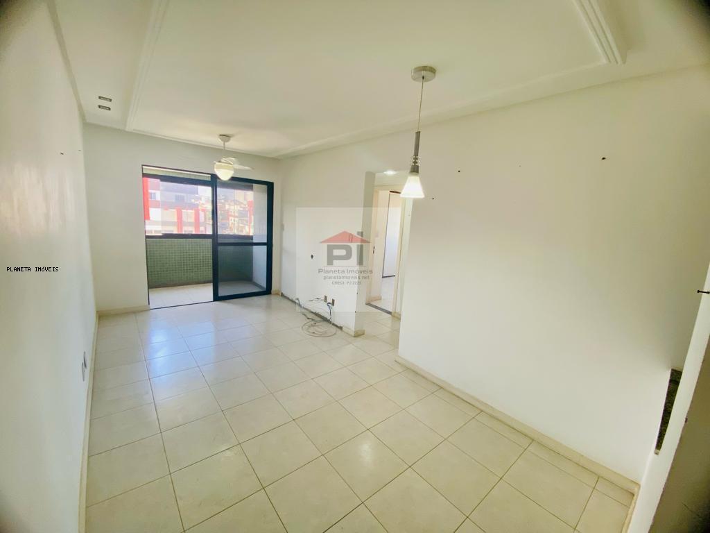 Apartamento à venda com 2 quartos, 65m² - Foto 1