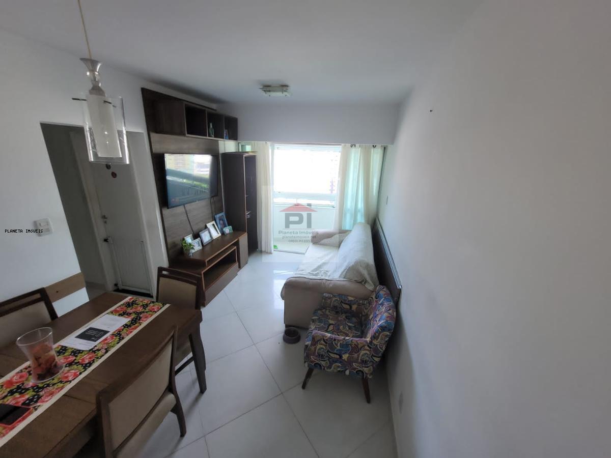 Apartamento à venda com 2 quartos, 70m² - Foto 1