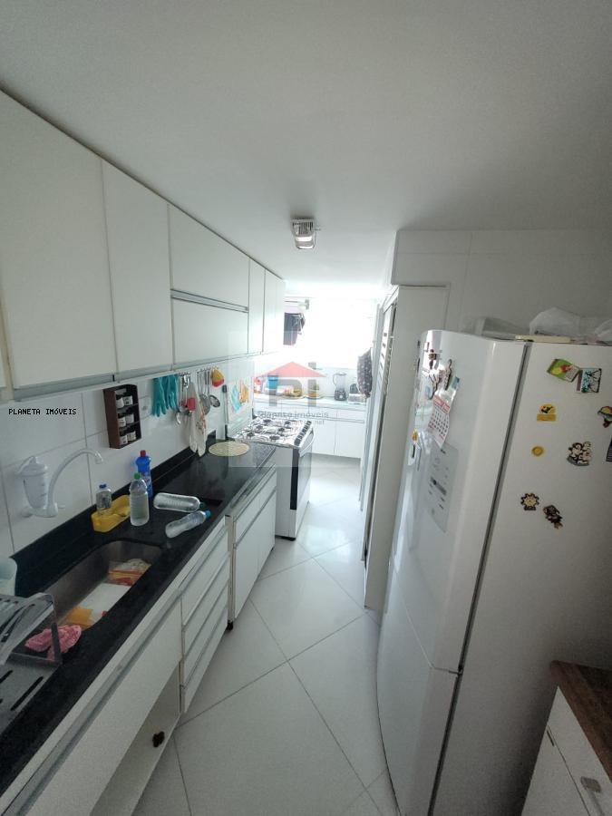 Apartamento à venda com 2 quartos, 70m² - Foto 6