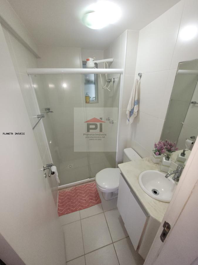 Apartamento à venda com 2 quartos, 70m² - Foto 13