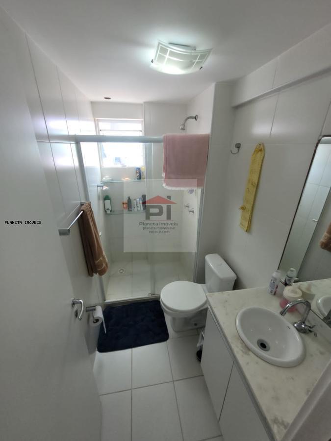 Apartamento à venda com 2 quartos, 70m² - Foto 15