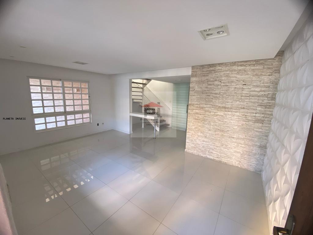 Casa de Condomínio à venda com 3 quartos, 123m² - Foto 2