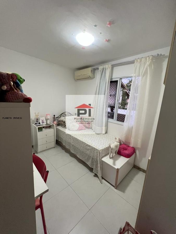 Casa de Condomínio à venda com 4 quartos, 275m² - Foto 10