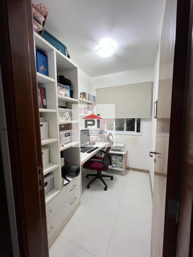 Casa de Condomínio à venda com 4 quartos, 275m² - Foto 11