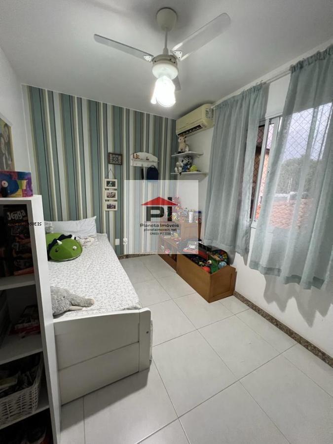 Casa de Condomínio à venda com 4 quartos, 275m² - Foto 12