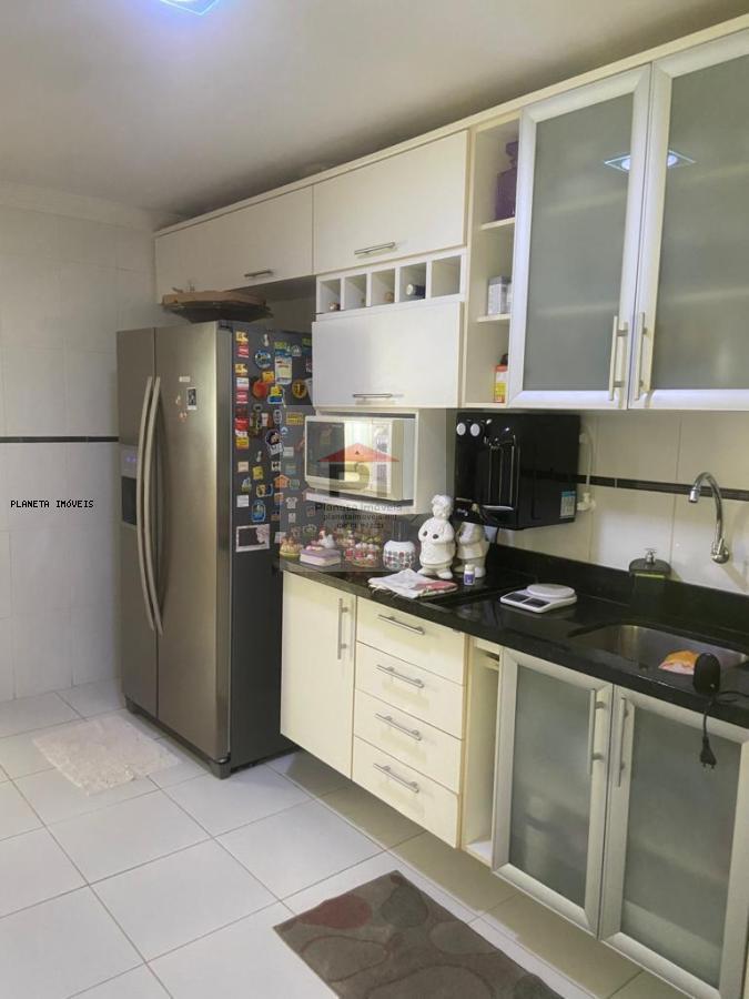 Casa de Condomínio à venda com 4 quartos, 250m² - Foto 16