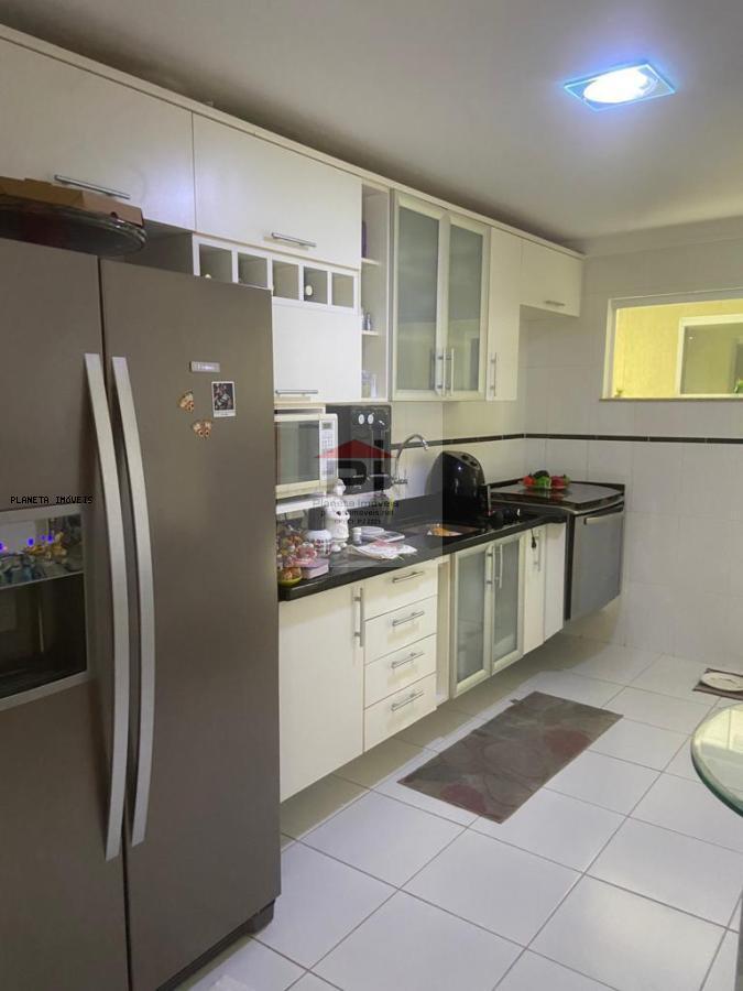 Casa de Condomínio à venda com 4 quartos, 250m² - Foto 17