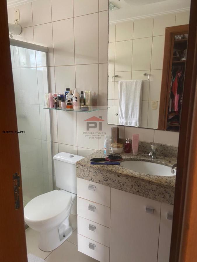 Casa de Condomínio à venda com 4 quartos, 250m² - Foto 21