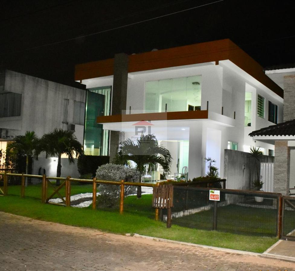 Casa de Condomínio à venda com 3 quartos, 300m² - Foto 2