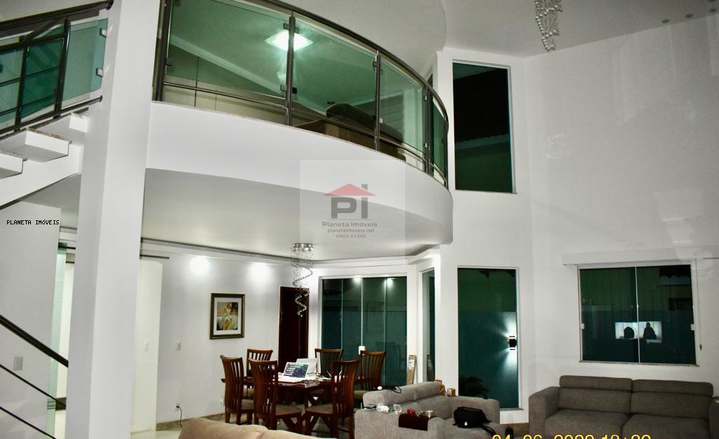 Casa de Condomínio à venda com 3 quartos, 300m² - Foto 3