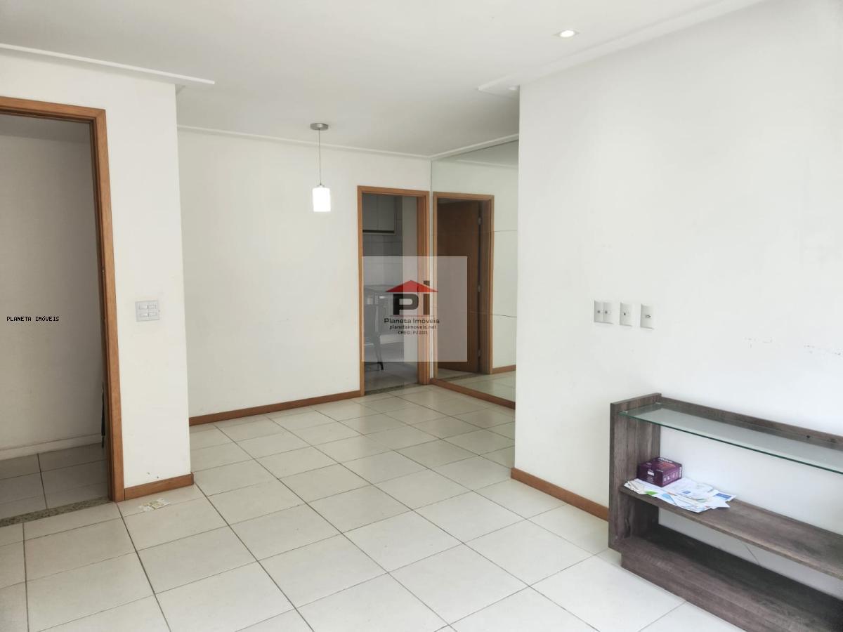 Apartamento à venda com 3 quartos, 73m² - Foto 2