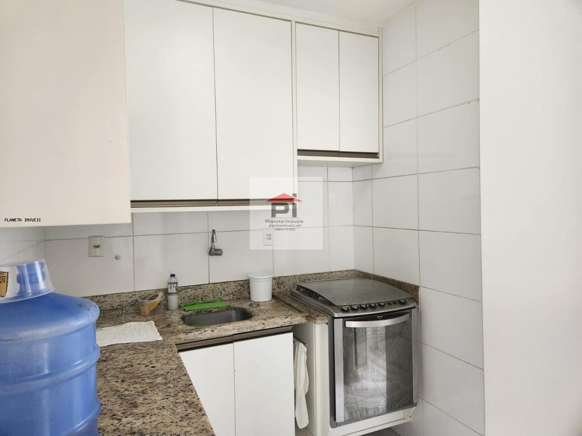 Apartamento à venda com 3 quartos, 73m² - Foto 3