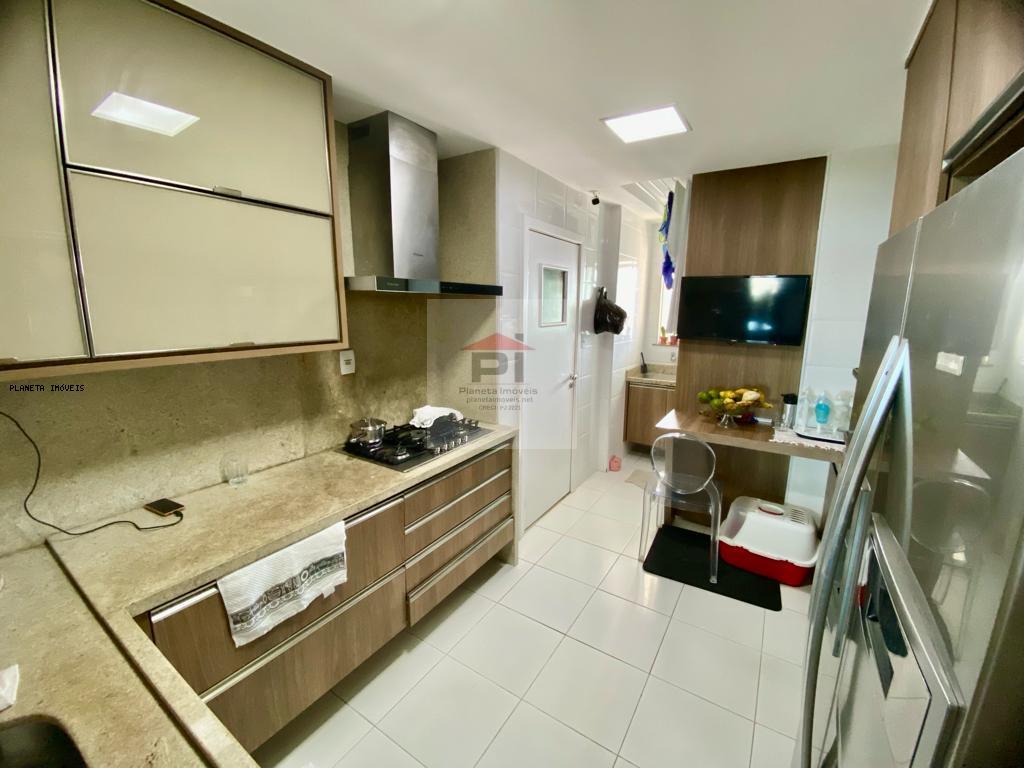 Apartamento à venda com 3 quartos, 113m² - Foto 19