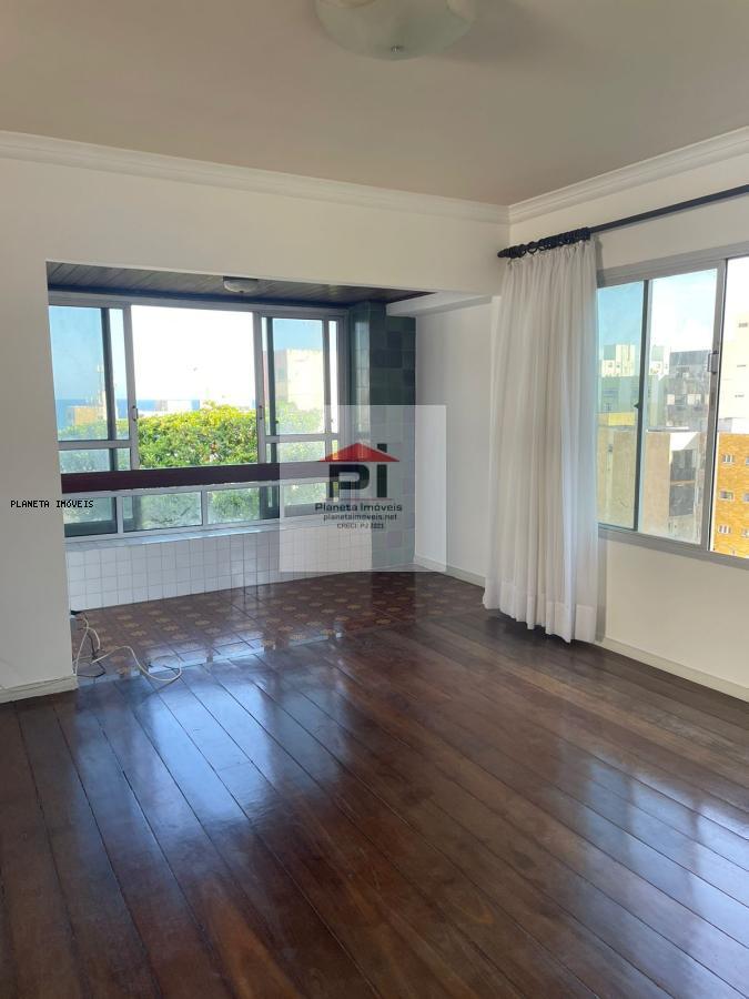 Apartamento à venda com 3 quartos, 110m² - Foto 2