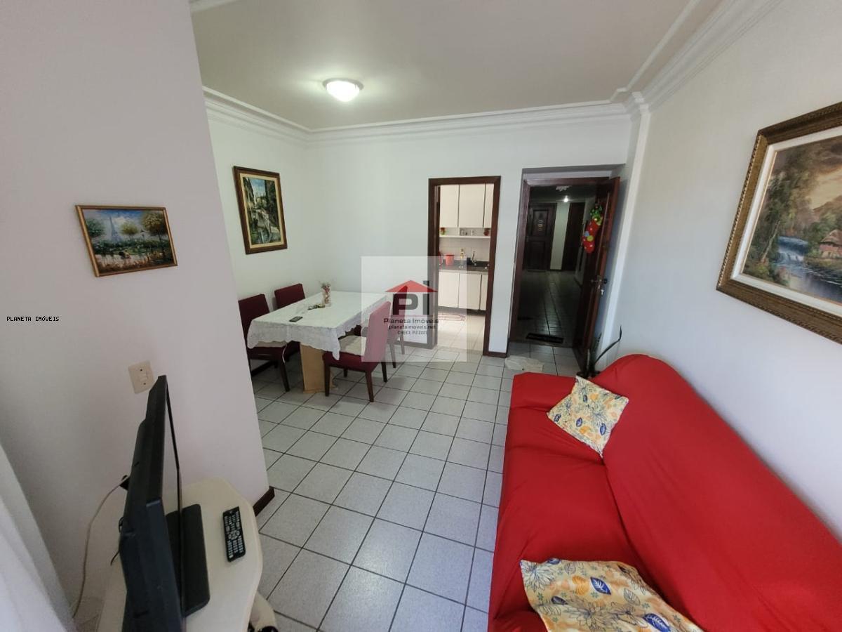 Apartamento à venda com 2 quartos, 70m² - Foto 3