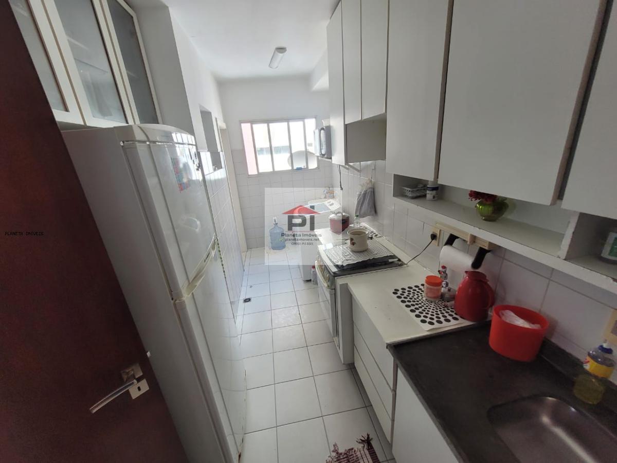 Apartamento à venda com 2 quartos, 70m² - Foto 6