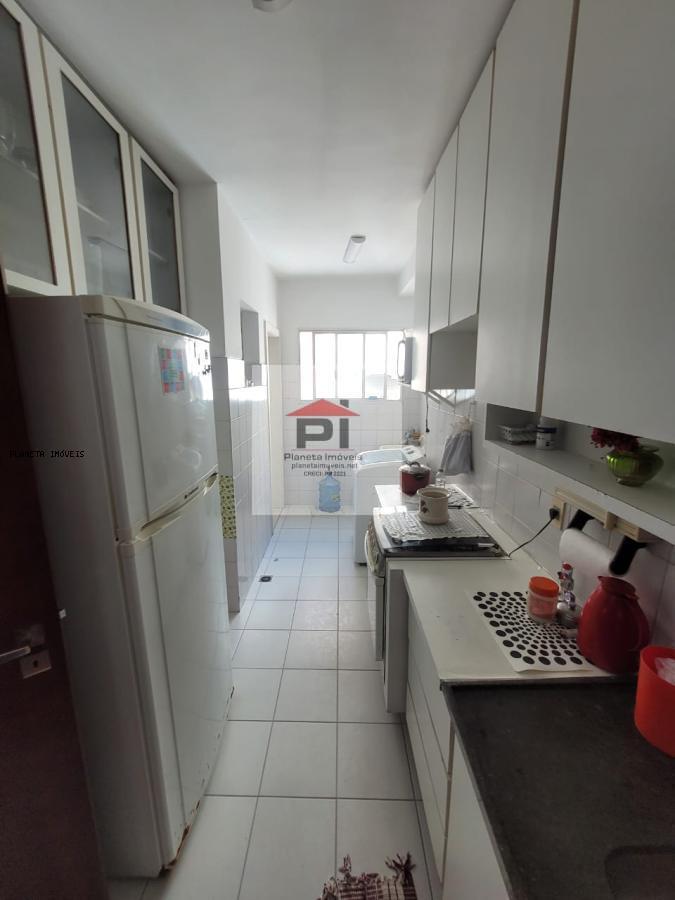 Apartamento à venda com 2 quartos, 70m² - Foto 7