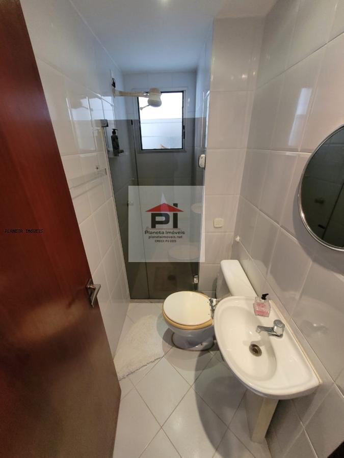 Apartamento à venda com 2 quartos, 70m² - Foto 11