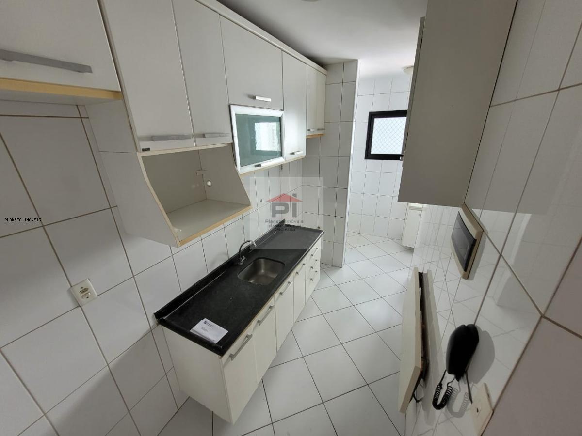 Apartamento à venda com 3 quartos, 74m² - Foto 3