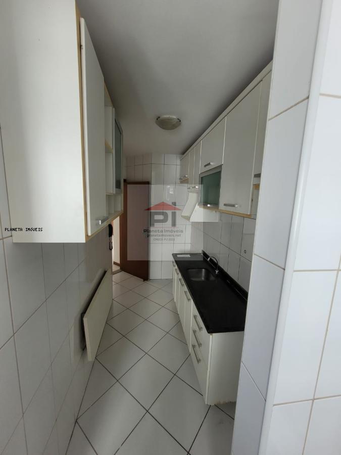 Apartamento à venda com 3 quartos, 74m² - Foto 4