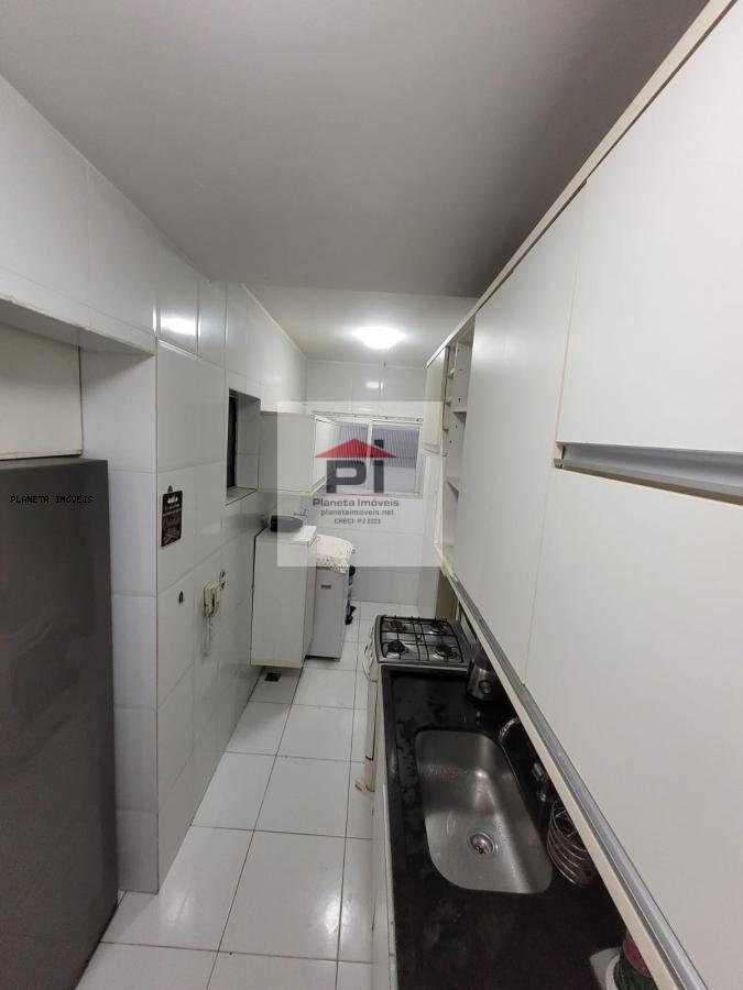 Apartamento à venda com 3 quartos, 100m² - Foto 3