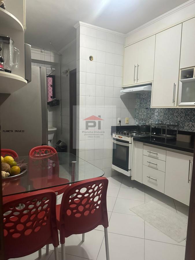 Apartamento à venda com 3 quartos, 94m² - Foto 32