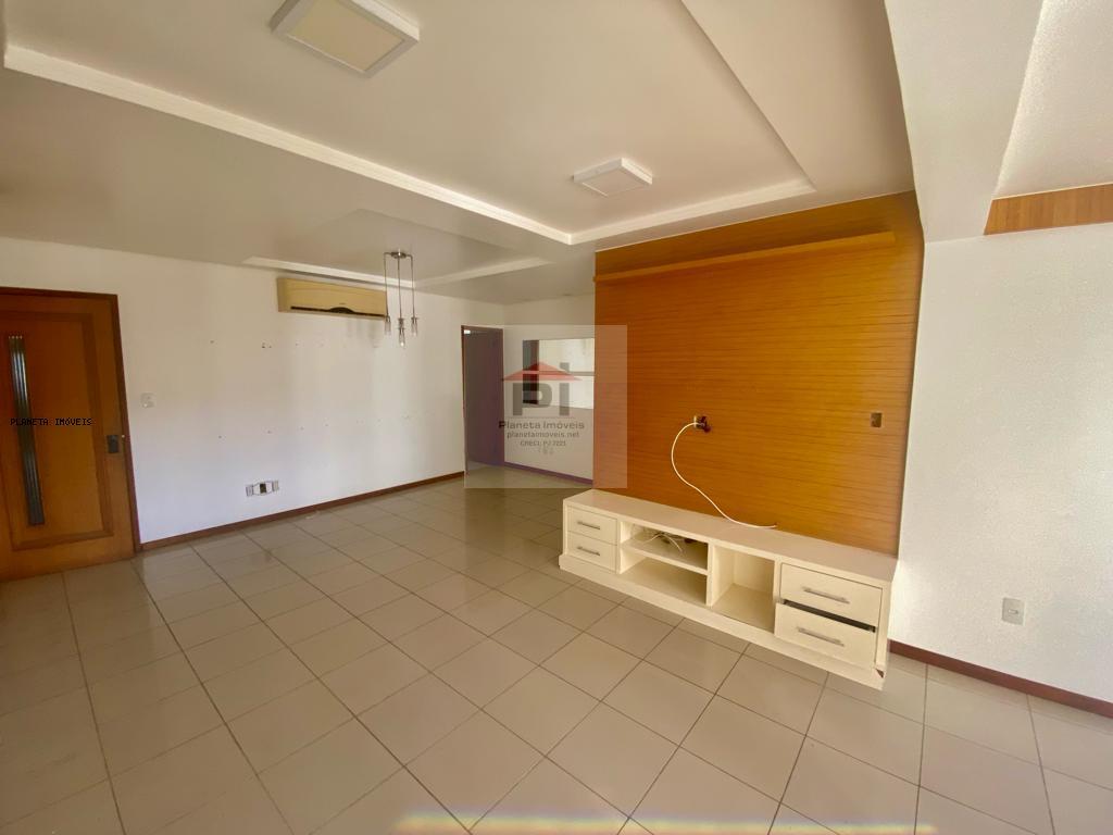 Apartamento à venda com 3 quartos, 105m² - Foto 2