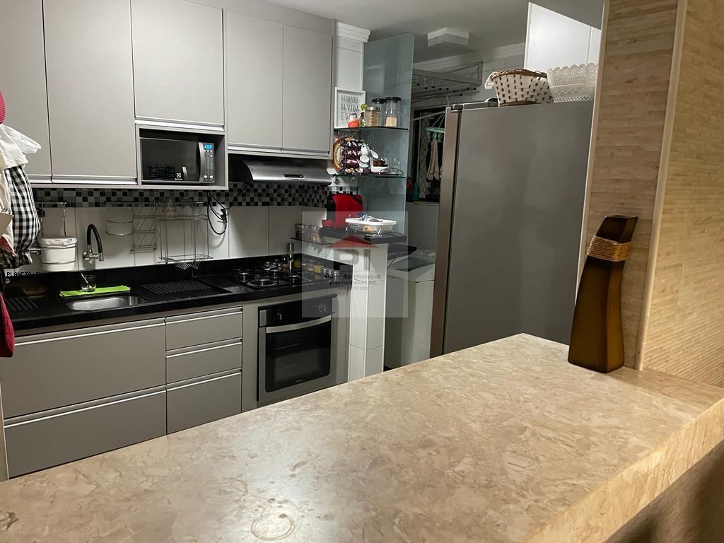 Apartamento à venda com 3 quartos, 81m² - Foto 1