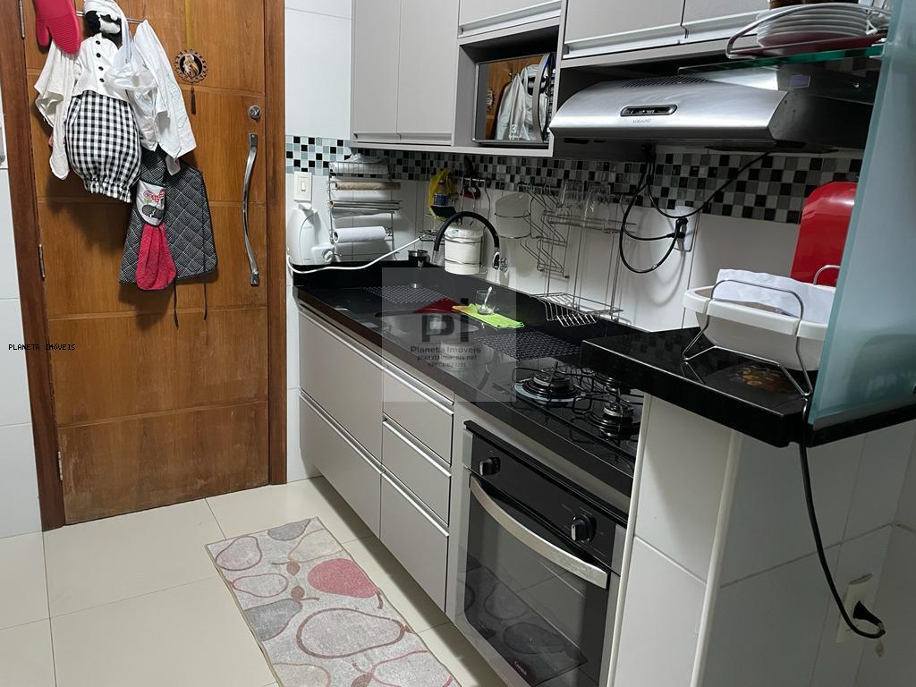 Apartamento à venda com 3 quartos, 81m² - Foto 13