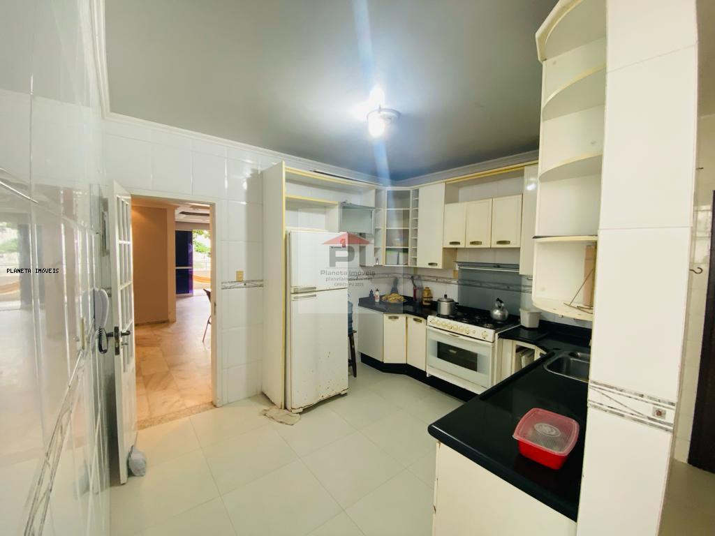 Apartamento à venda com 3 quartos, 139m² - Foto 10