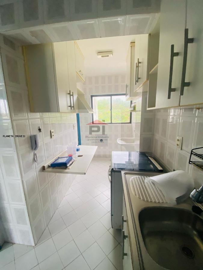 Apartamento à venda com 2 quartos, 75m² - Foto 11