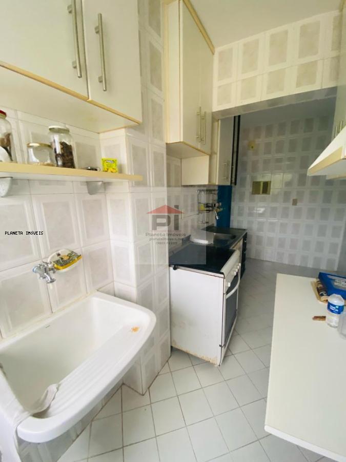 Apartamento à venda com 2 quartos, 75m² - Foto 14