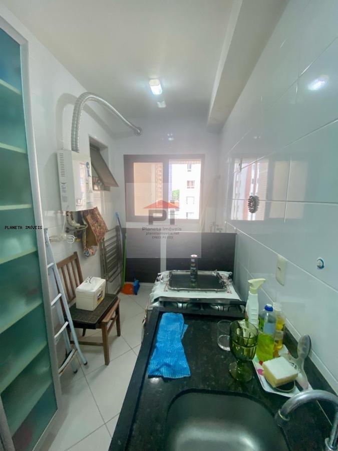 Apartamento à venda com 2 quartos, 70m² - Foto 9